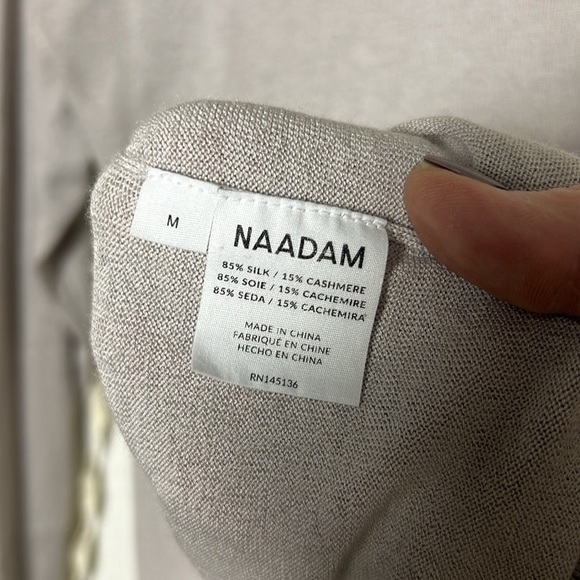 NAADAM Pewter Color Silk Cashmere Long Sleeve Turtleneck Sweater Size M - Picture 8 of 9